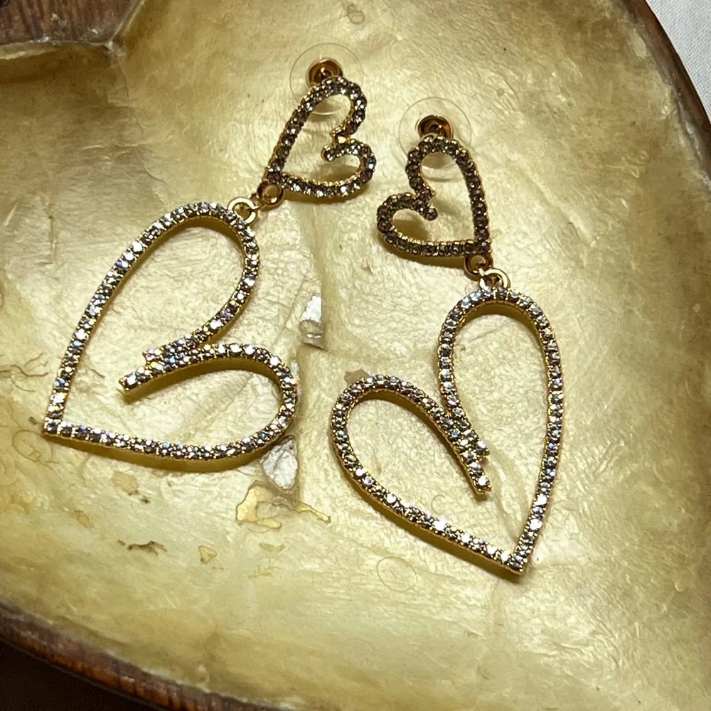 Gold Heart Drop Earrings‎